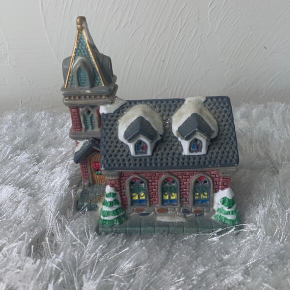 Cobblestone Corners Windham Heights Church/Cathedral Christmas Village 2004 EUC - Picture 5 of 9